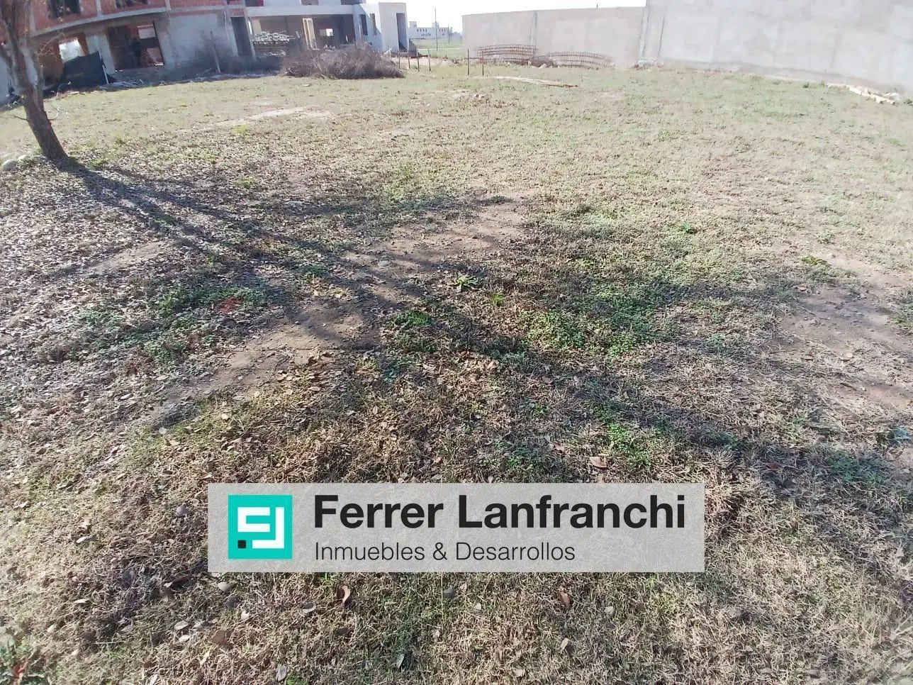 Terreno en Docta Avenida 3