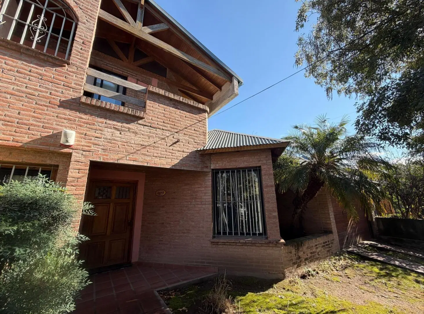 CASA EN VENTA BARRIO AYACUCHO 3 DORM C/PILETA 2