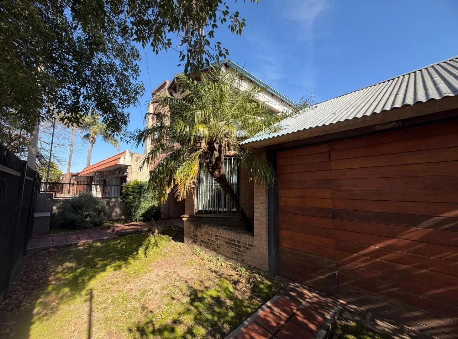 CASA EN VENTA BARRIO AYACUCHO 3 DORM C/PILETA 3