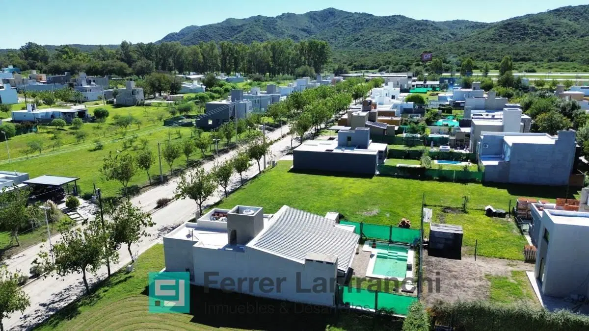 LOTE EN VENTA CANCELADO EN TEJAS 4 3