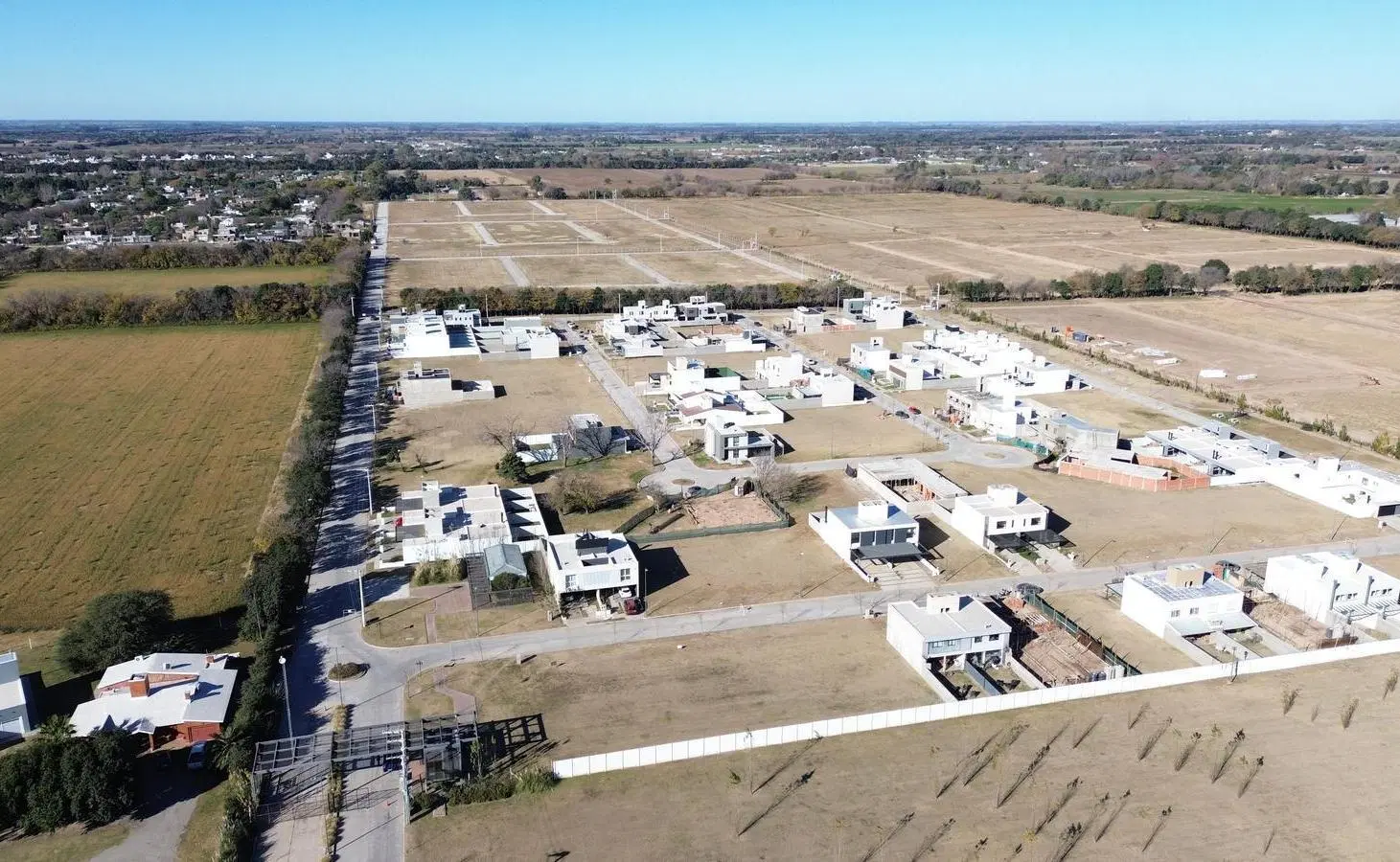 LOTE EN VENTA APTO DÚPLEX DISTRITO SUR 3