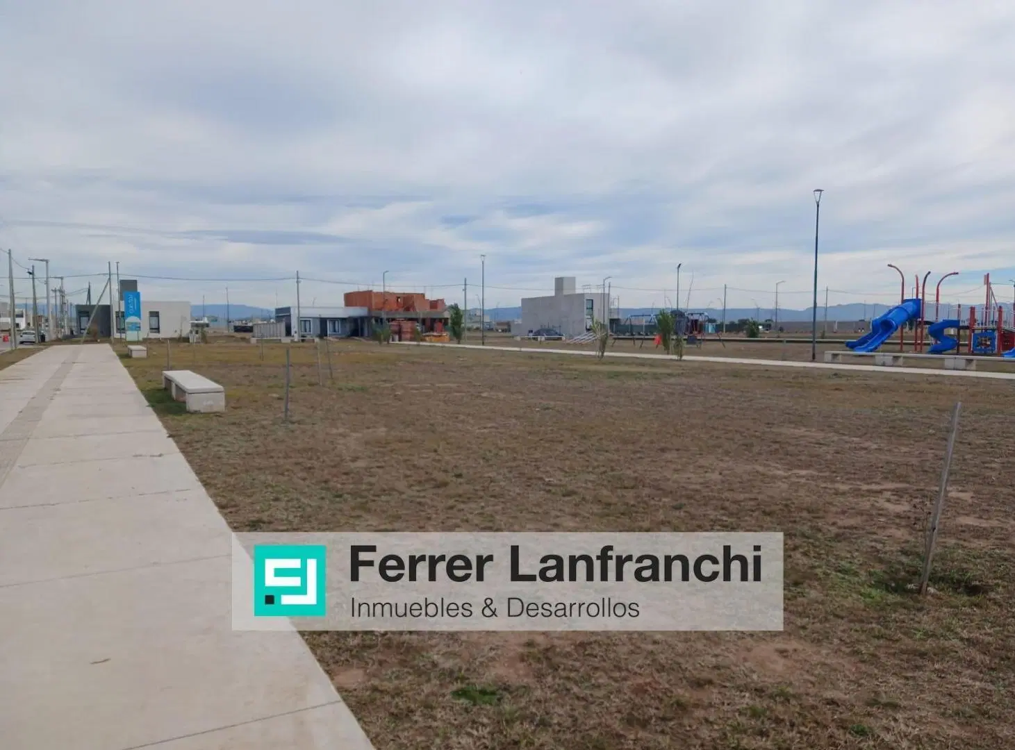 Terreno en Campos de Manantiales 4