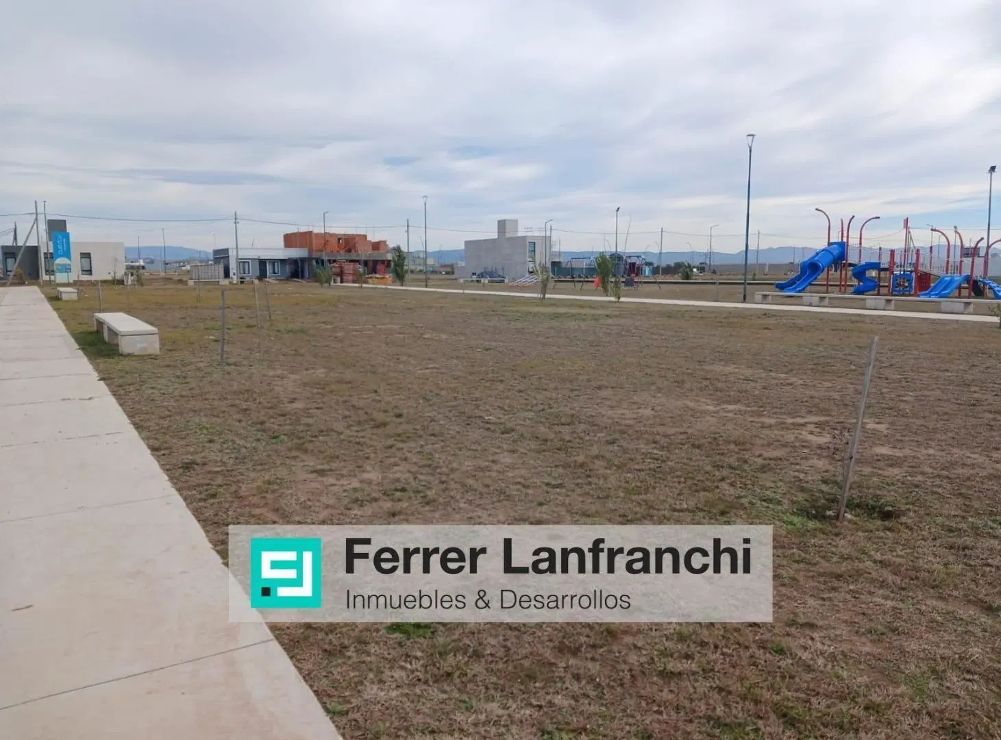 Terreno en Campos de Manantiales 2