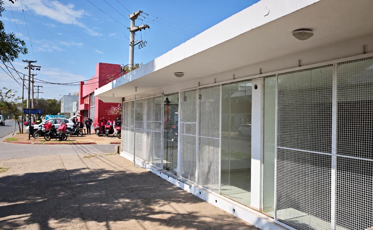 Foto de ALQUILER LOCAL COMERCIAL SOBRE AV. CORDILLERA A METROS DEL DINO, imagen 2