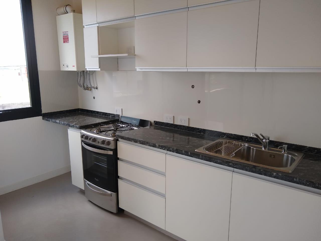 Foto de Alquiler Triplex Docta 2 dorm., imagen 2