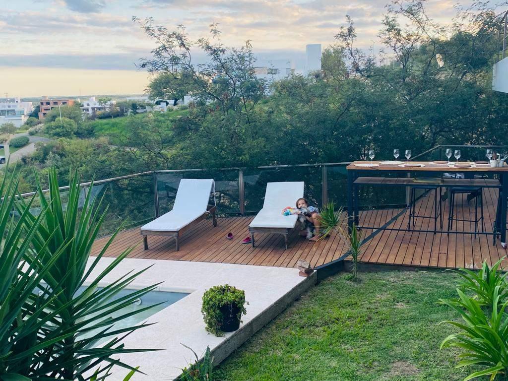 Foto de LA RUFINA VENTA CASA 4 NIVELES VISTA PANORÁMICA CBA 3 GALERÍAS QUINCHO, imagen 5