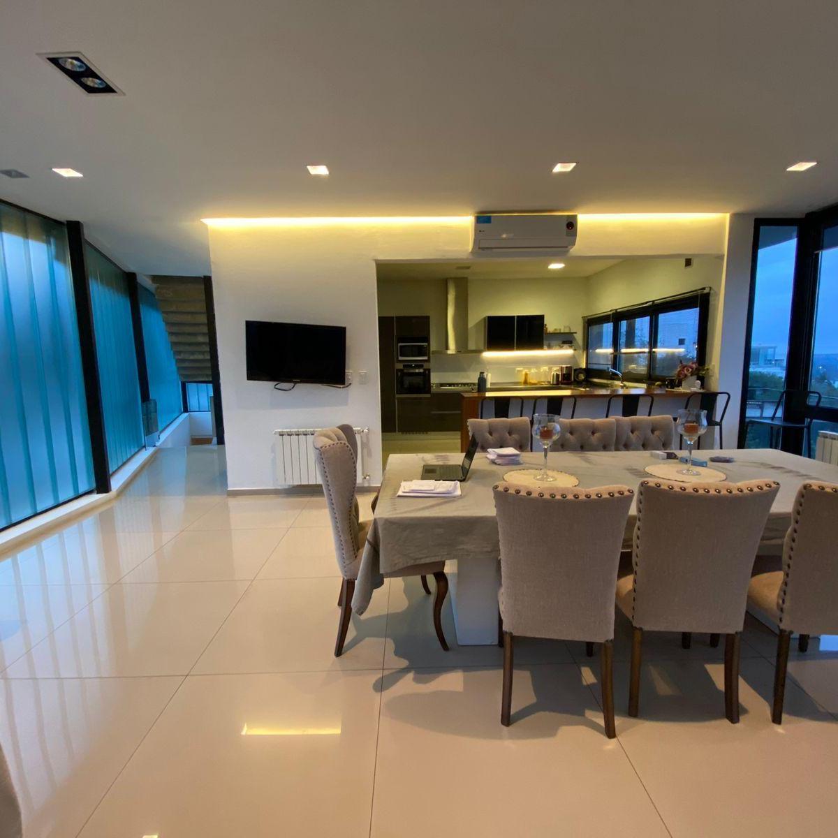 La Rufina Venta Casa 4 Niveles Vista Panorámica Cba 3 Galerías Quincho Pileta 2