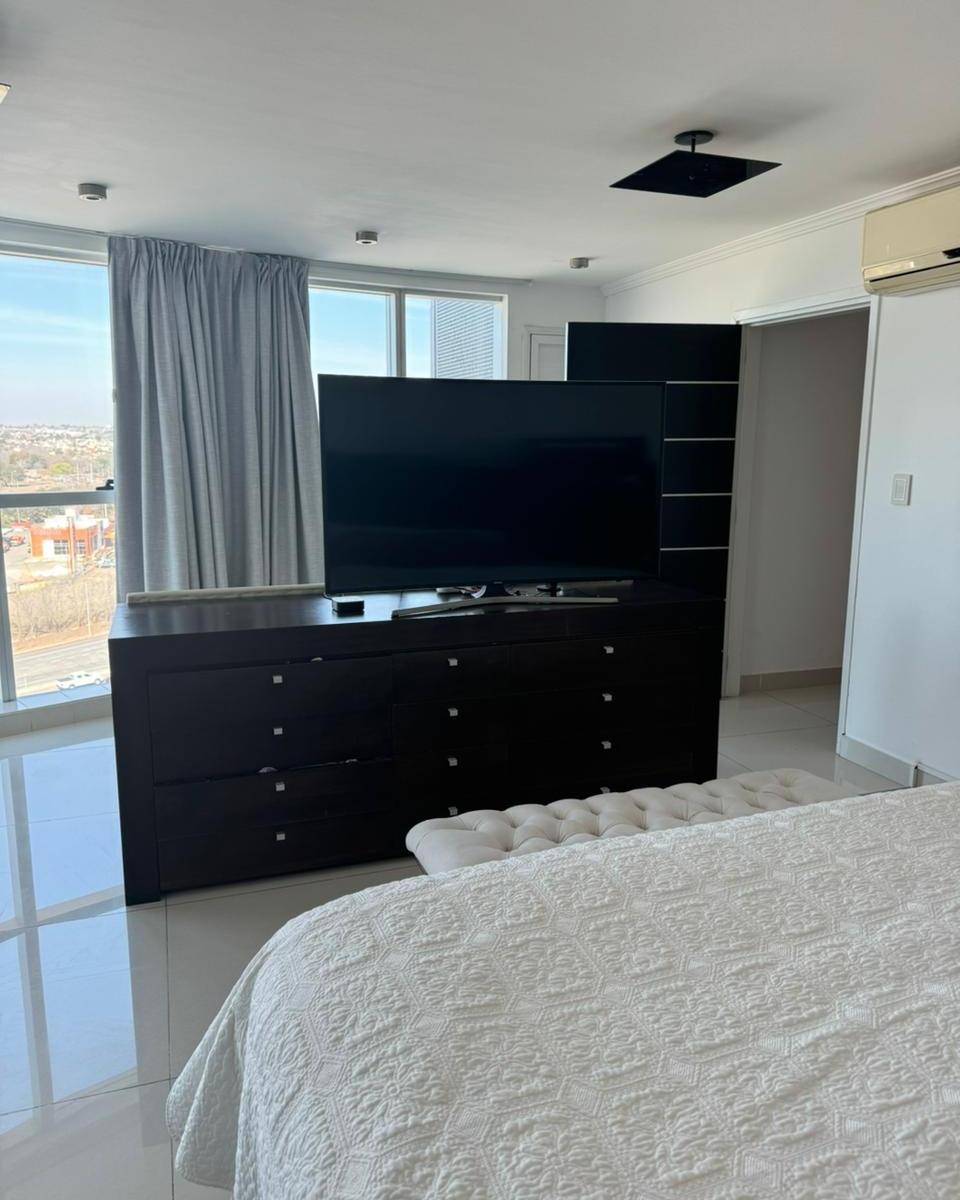 Departamento Vip Vista 360 4 Dorm. 3 Cocheras Amenities Torre Vip de Gama 3