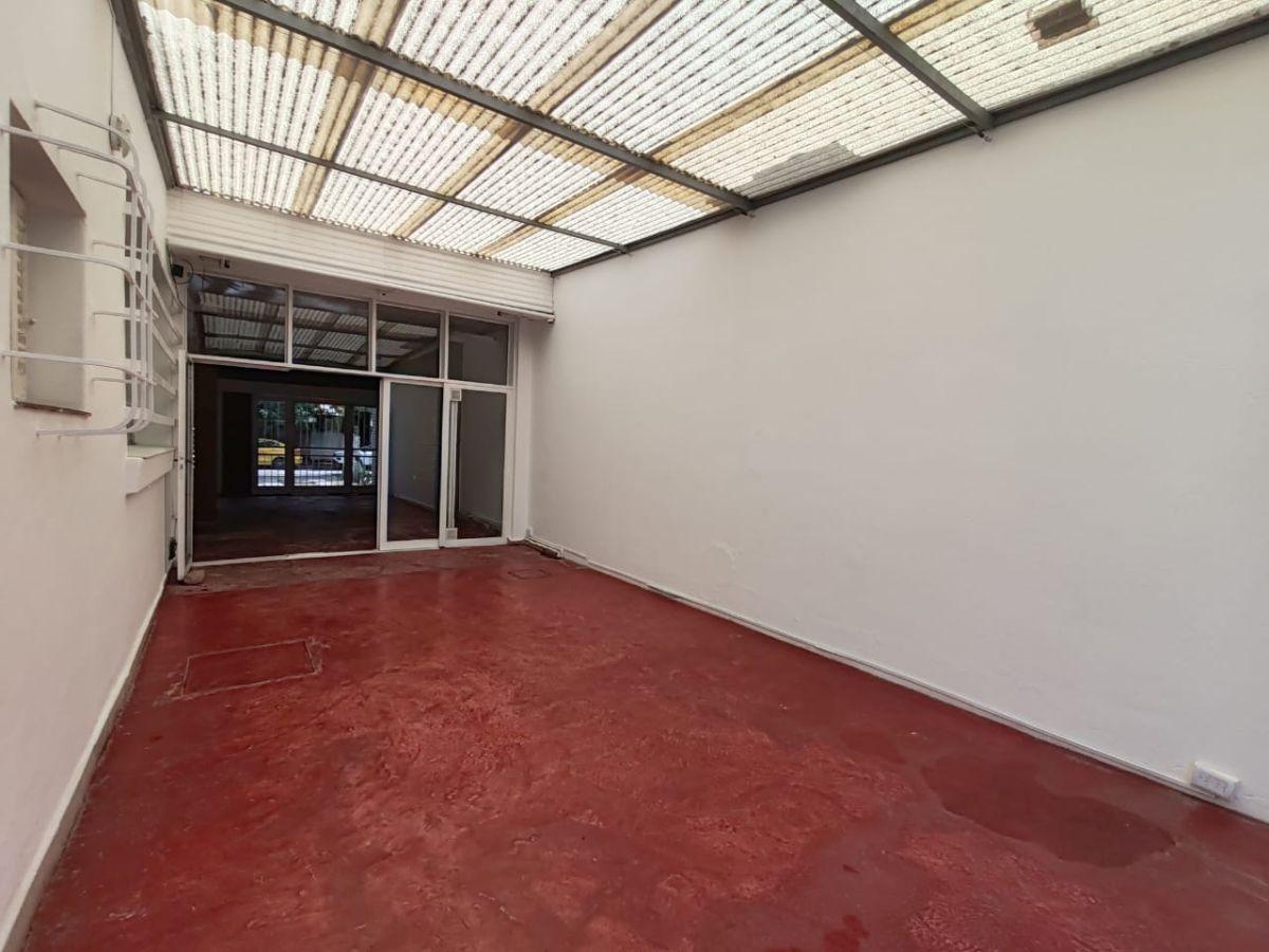 Foto de VENTA CASA 4 DORM + OFICINAS ROGELIO MARTINEZ IDEAL CENTRO SALUD TECNO, imagen 4