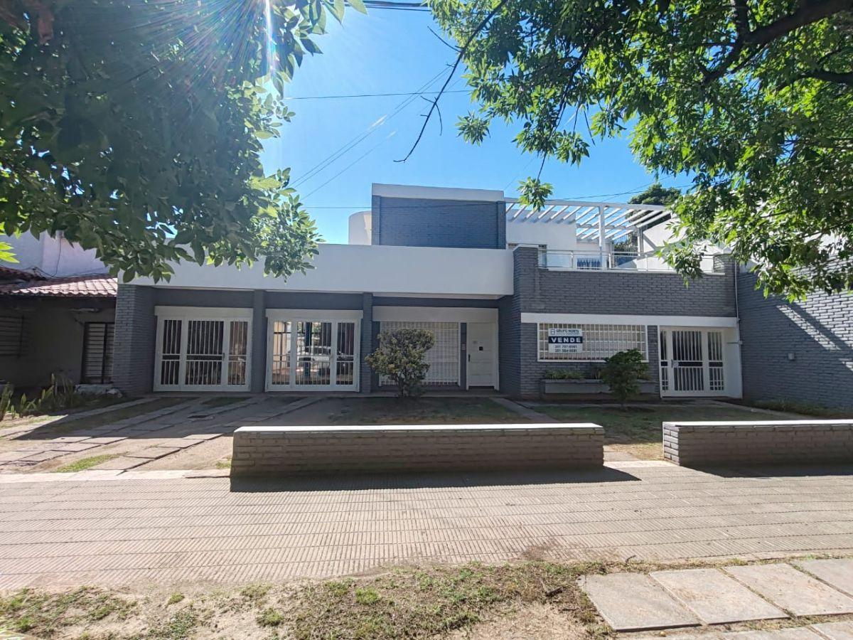 VENTA CASA 4 DORM + OFICINAS ROGELIO MARTINEZ IDEAL CENTRO SALUD TECNO AFINES