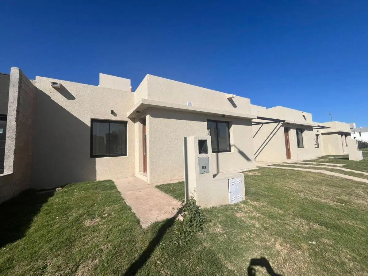 Venta Casa 2 Dorm 158 m² Terr - 75 m² Cub - Docta Avenida 4