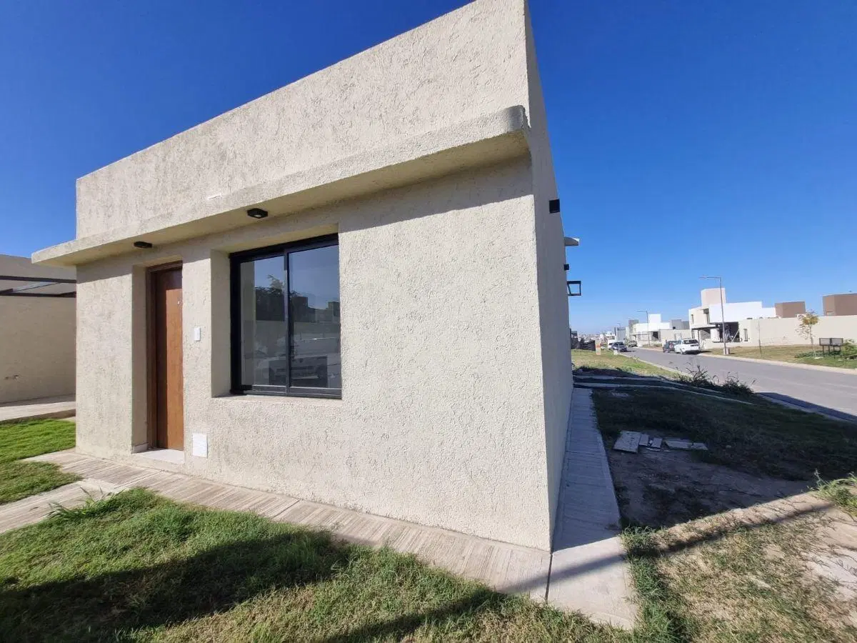 Venta Casa 2 Dorm 153 m² Terr - 70 m² Cub - Docta Av 2