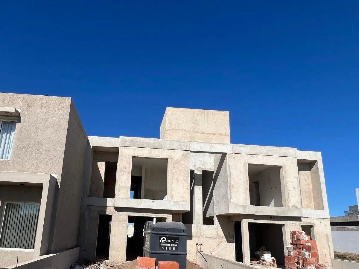 Inversión en Pozo - Venta Dúplex Docta Avenida - 3 Dorm 3 Baños 2