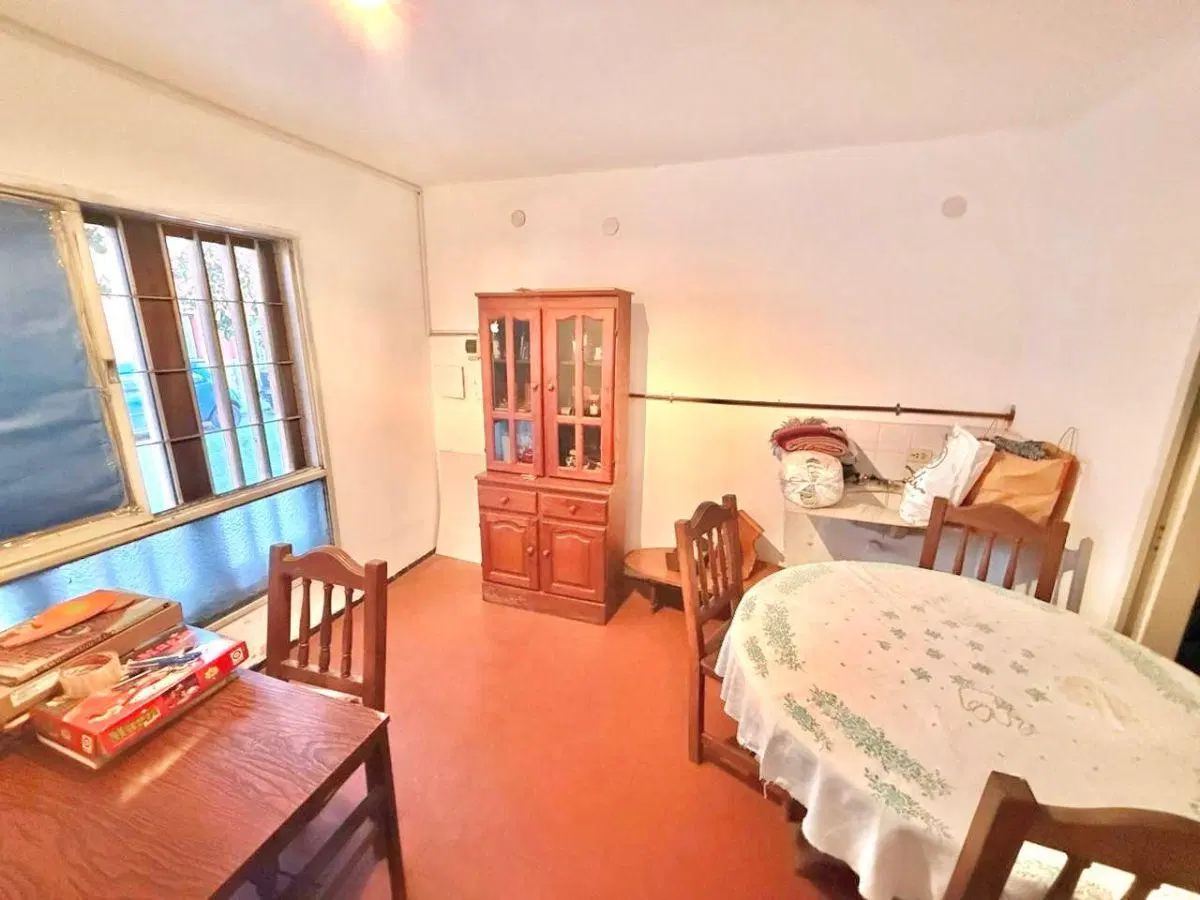 GRAN OPORTUNIDAD - CASA 4/5 DORM POSIBILIDAD SUBDIVIDIR 2/3 CASAS - LOTE 1