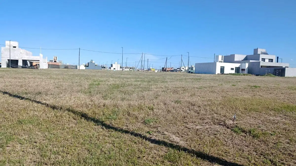 CAMPOS DE MANANTIALES - VENTA LOTE - 405 M2 7