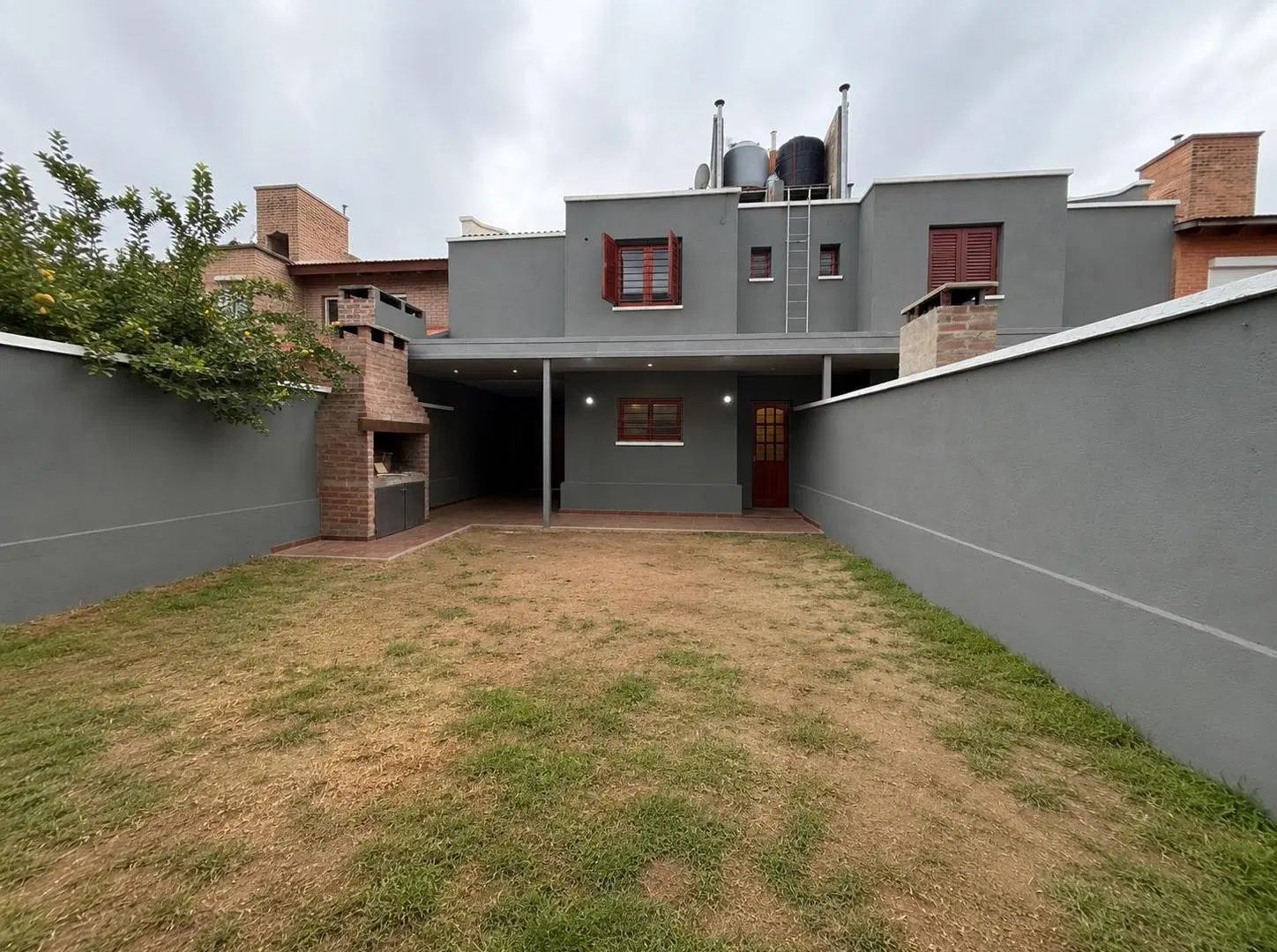 ALQUILER NUEVO POETA LUGONES CASA 3 DORM 3 COCHERAS CUB PATIO 5