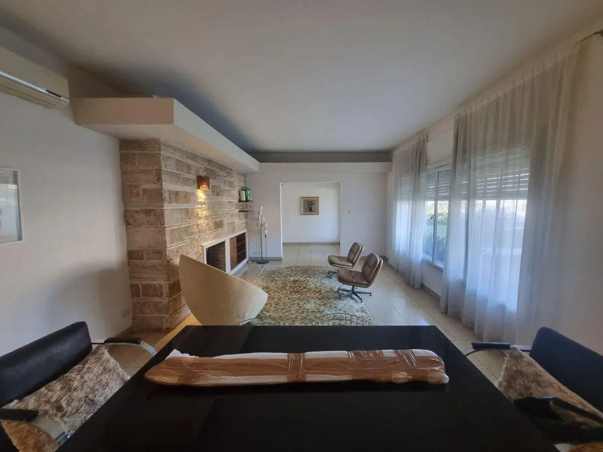 Cerro de las Rosas - Venta Casa 3 Dorm 2 Baños - Gran Patio con Pileta 1