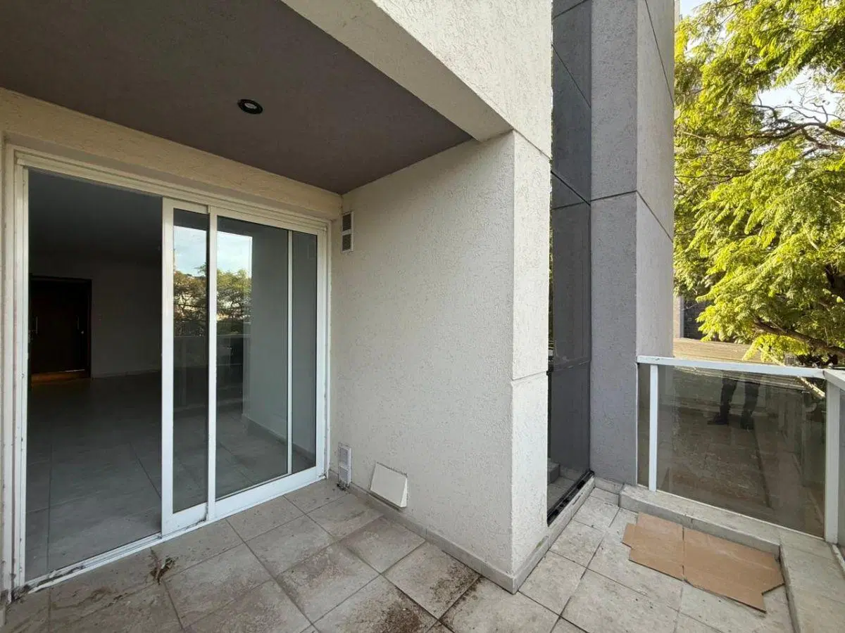 GUEMES VENTA DEPTO 1 DORM 1 BAÑO EDIFICIO CON GRAN TERRAZA QUINCHO Y ASADORES. 2