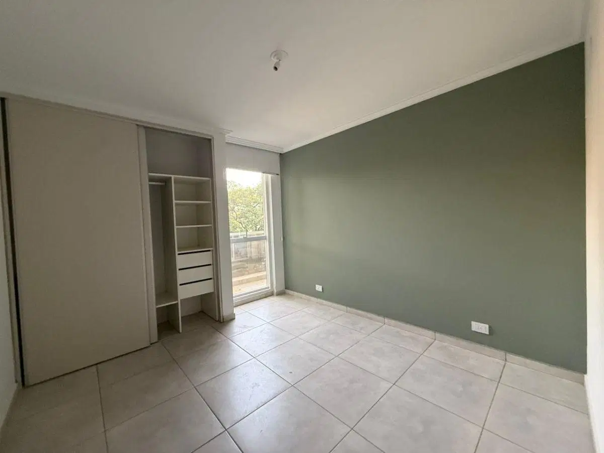 GUEMES VENTA DEPTO 1 DORM 1 BAÑO EDIFICIO CON GRAN TERRAZA QUINCHO Y ASADORES. 4