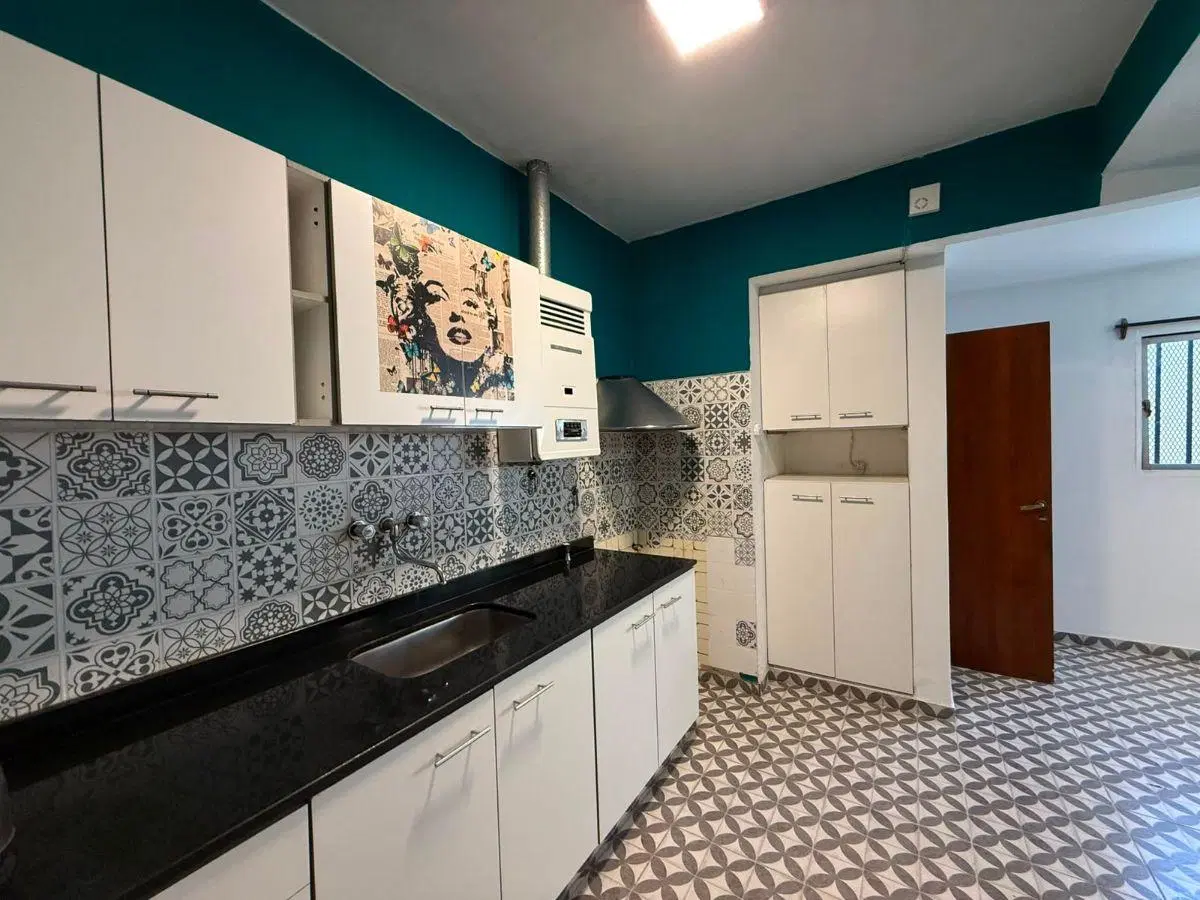 MARQUES DE SOBREMONTE - EXCELENTE CASA RECICLADA 3 DORM + DEPARTAMENTO 1 DORMITORIO - C/PATIO 4