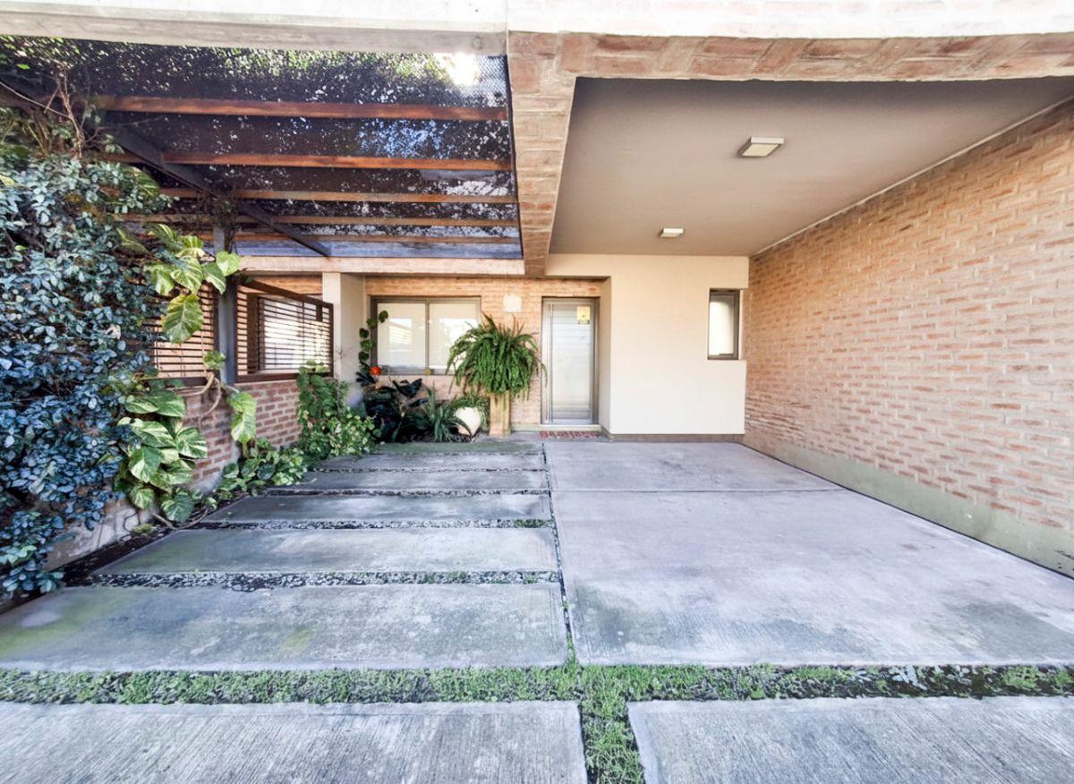 Foto de VENTA DÚPLEX CLAROS VILLAGE - 3 DORM - PILETA - SEGURIDAD 24 HS, imagen 2