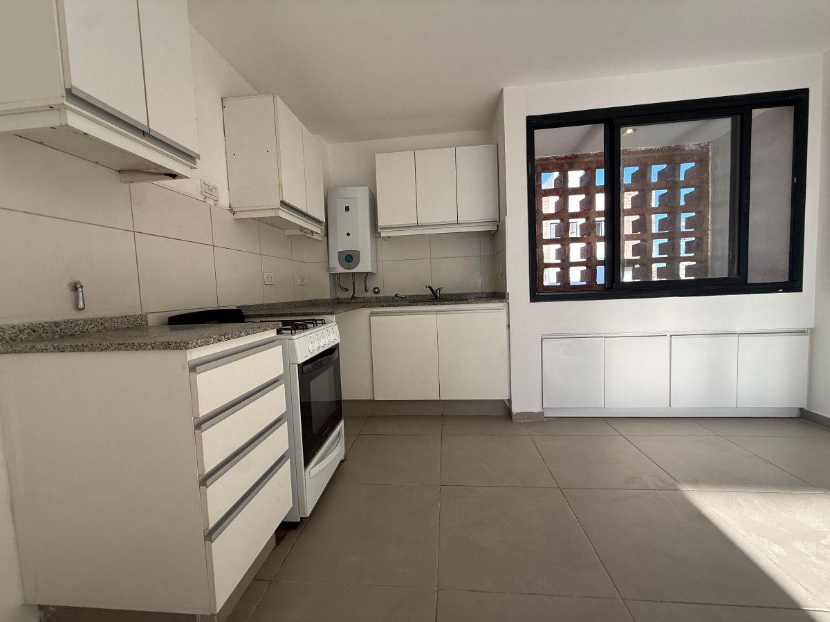 Foto de ALQUILER DUPLEX 2 DORM CON COCHERA - ZONA SUR - COMPLEJO CERRADO CON, imagen 3