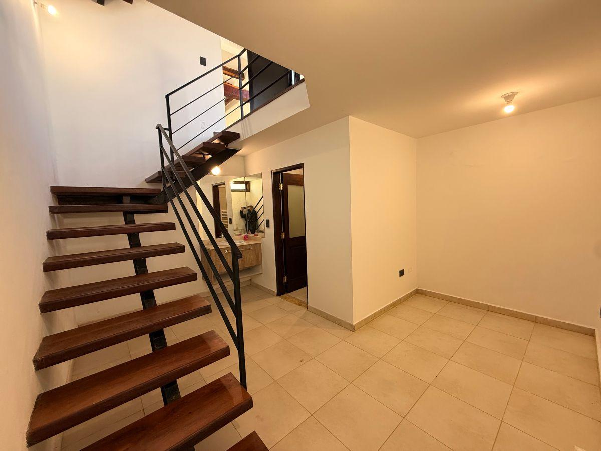 Foto de VENTA CASA 3 DORMITORIOS EN SUITE 4 BAÑOS GRAN PATIO BARRIO TEJAS 3, imagen 5