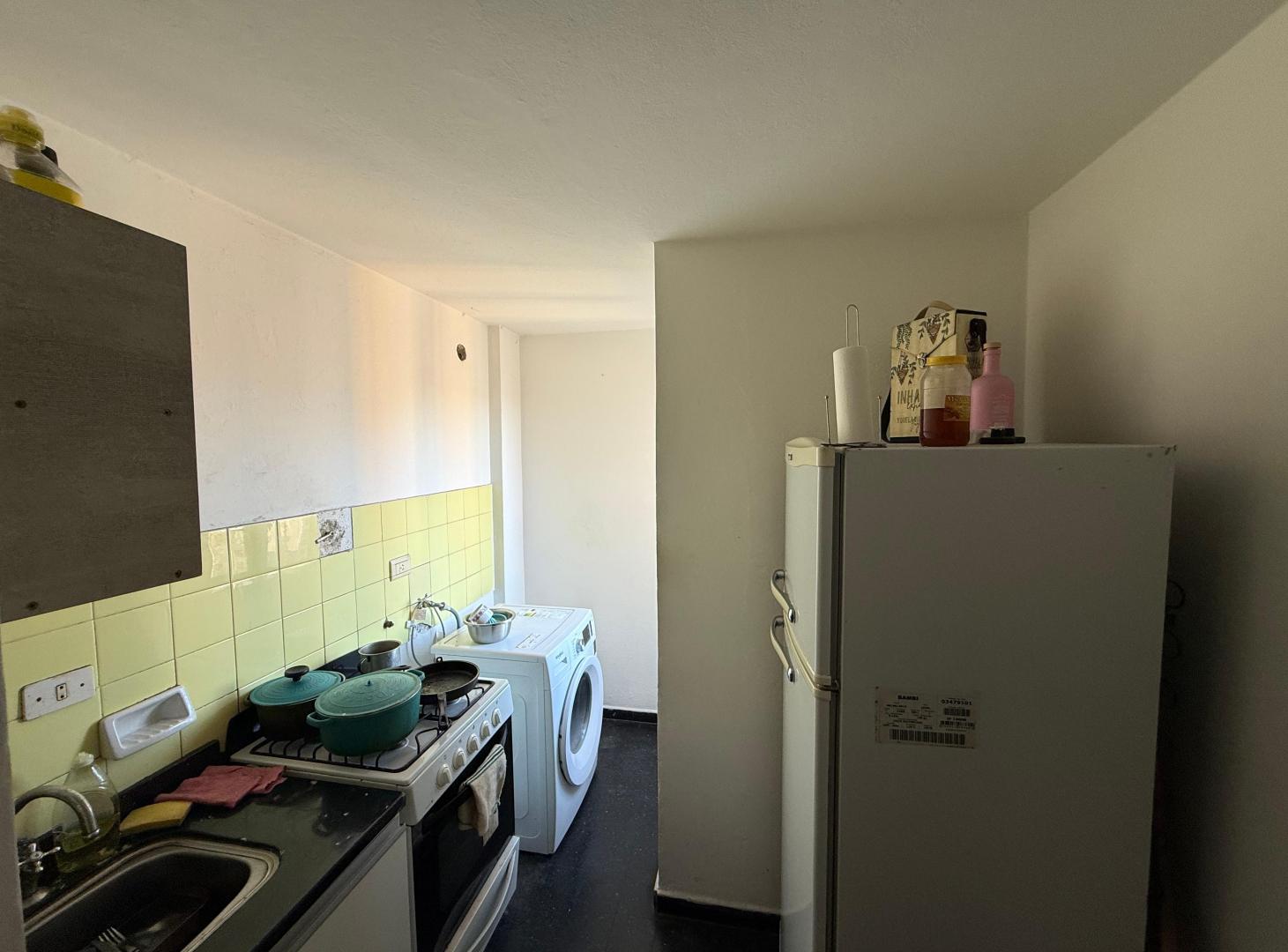Foto de GRAN OPORTUNIDAD - VENTA DEPARTAMENTO 2 DORMITORIOS 1 BAÑO - B° CENTRO, imagen 3