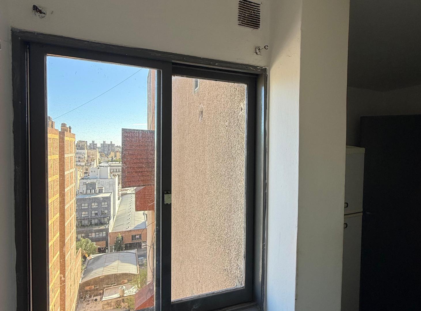 Foto de GRAN OPORTUNIDAD - VENTA DEPARTAMENTO 2 DORMITORIOS 1 BAÑO - B° CENTRO, imagen 5