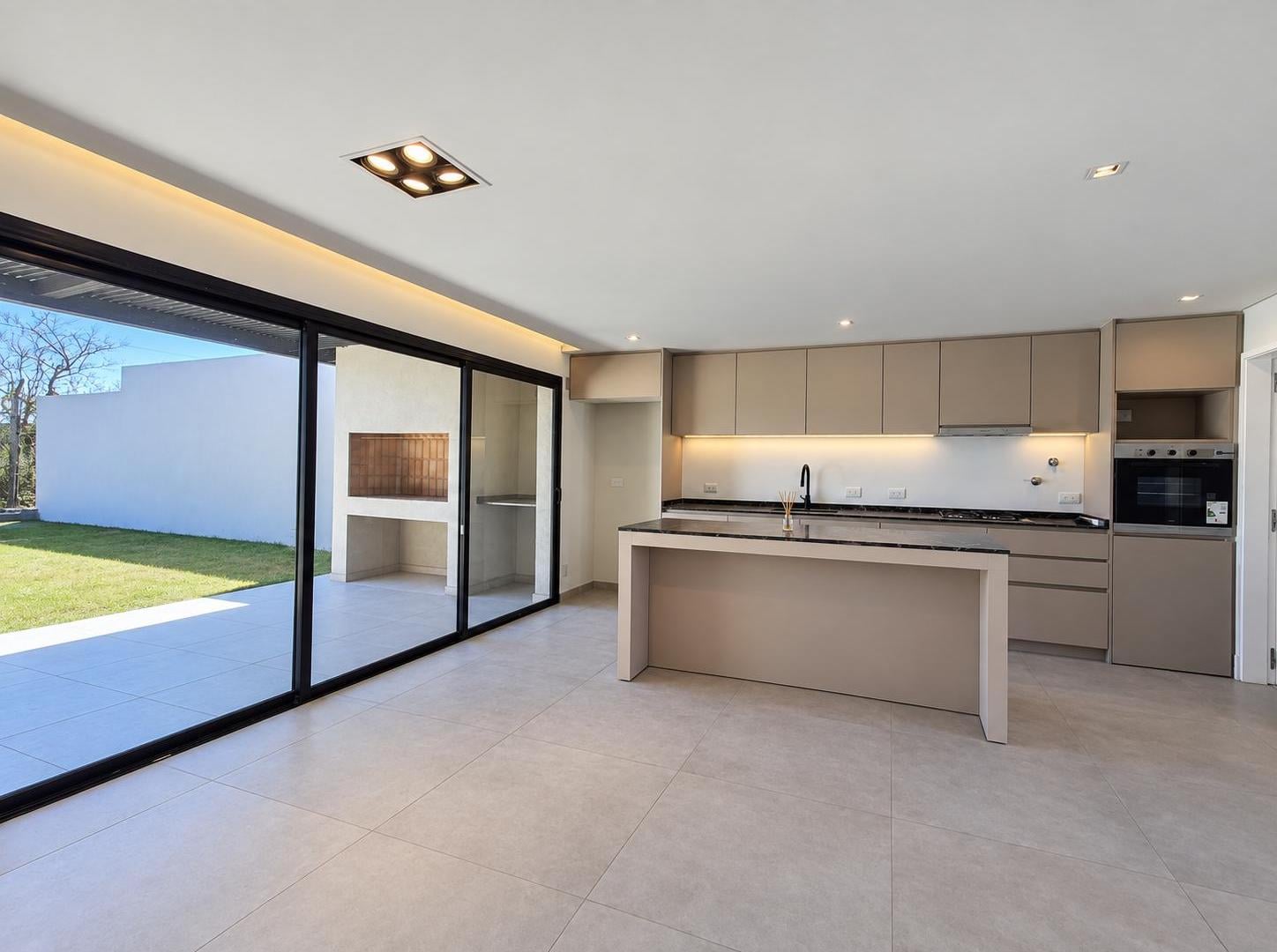 Foto de Docta - Malagueño - Venta Casa de Diseño Único 2/ Dorm - Patio + Piscina, imagen 1