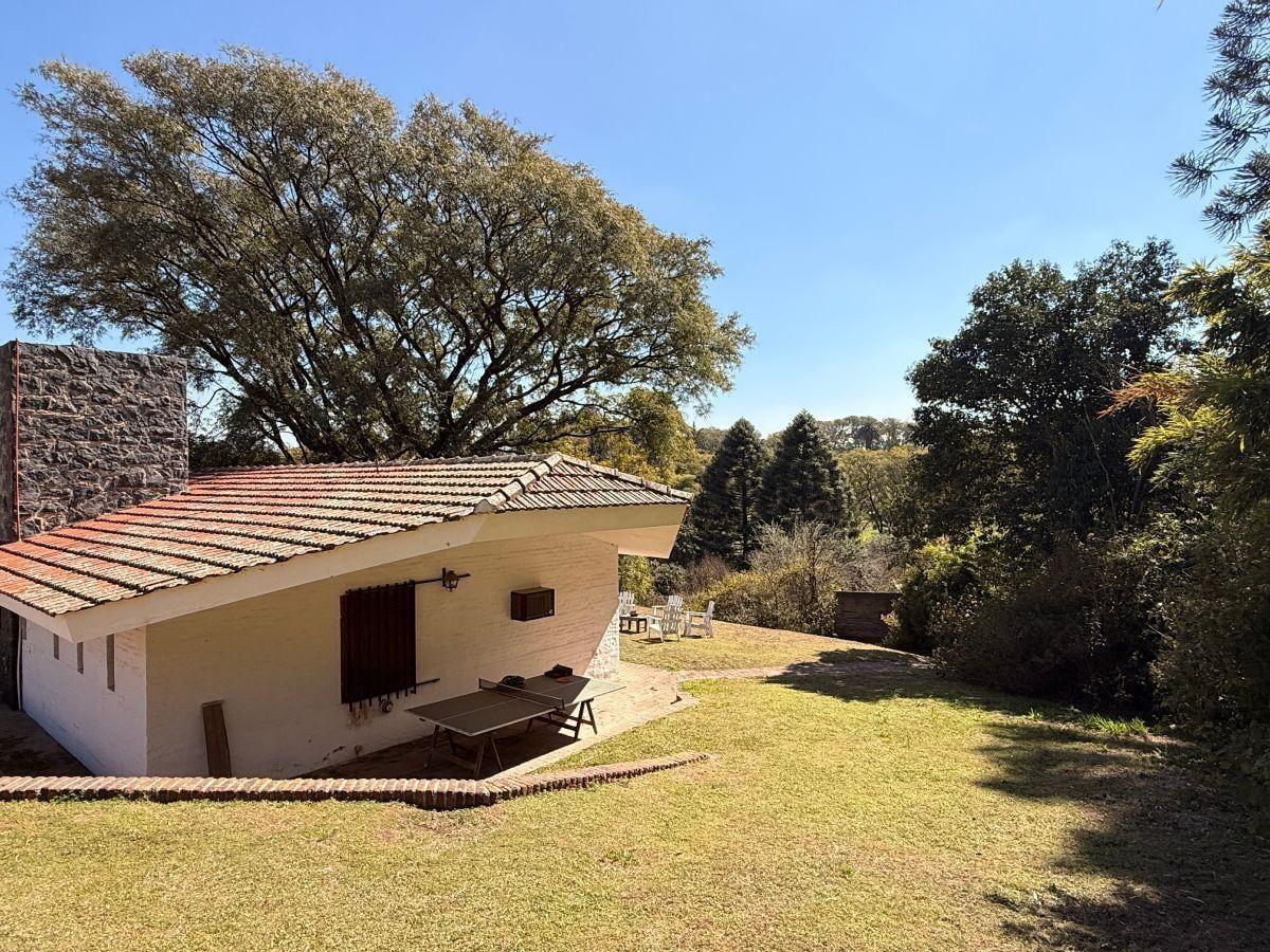 Foto de Villa Allende Golf - Venta Casa 4/5 Dorm 400 m² Cub / 3087 m² Ter, imagen 2