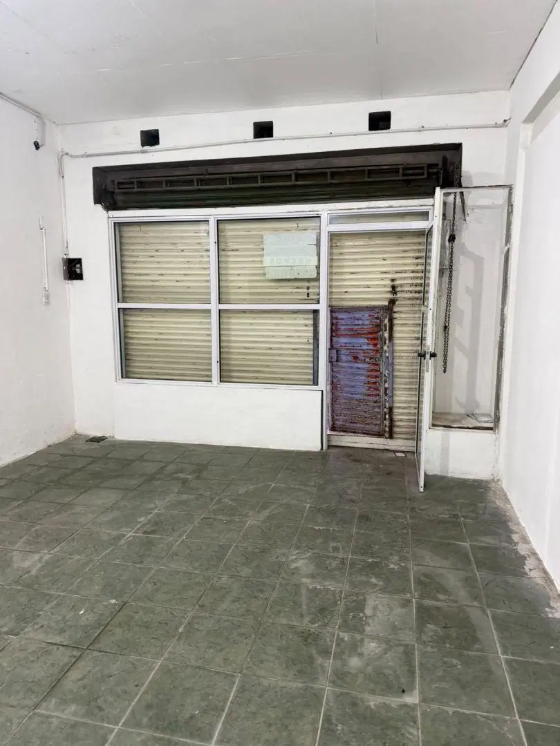 Local . | AGUSTIN CAFERATTA al 5600 3