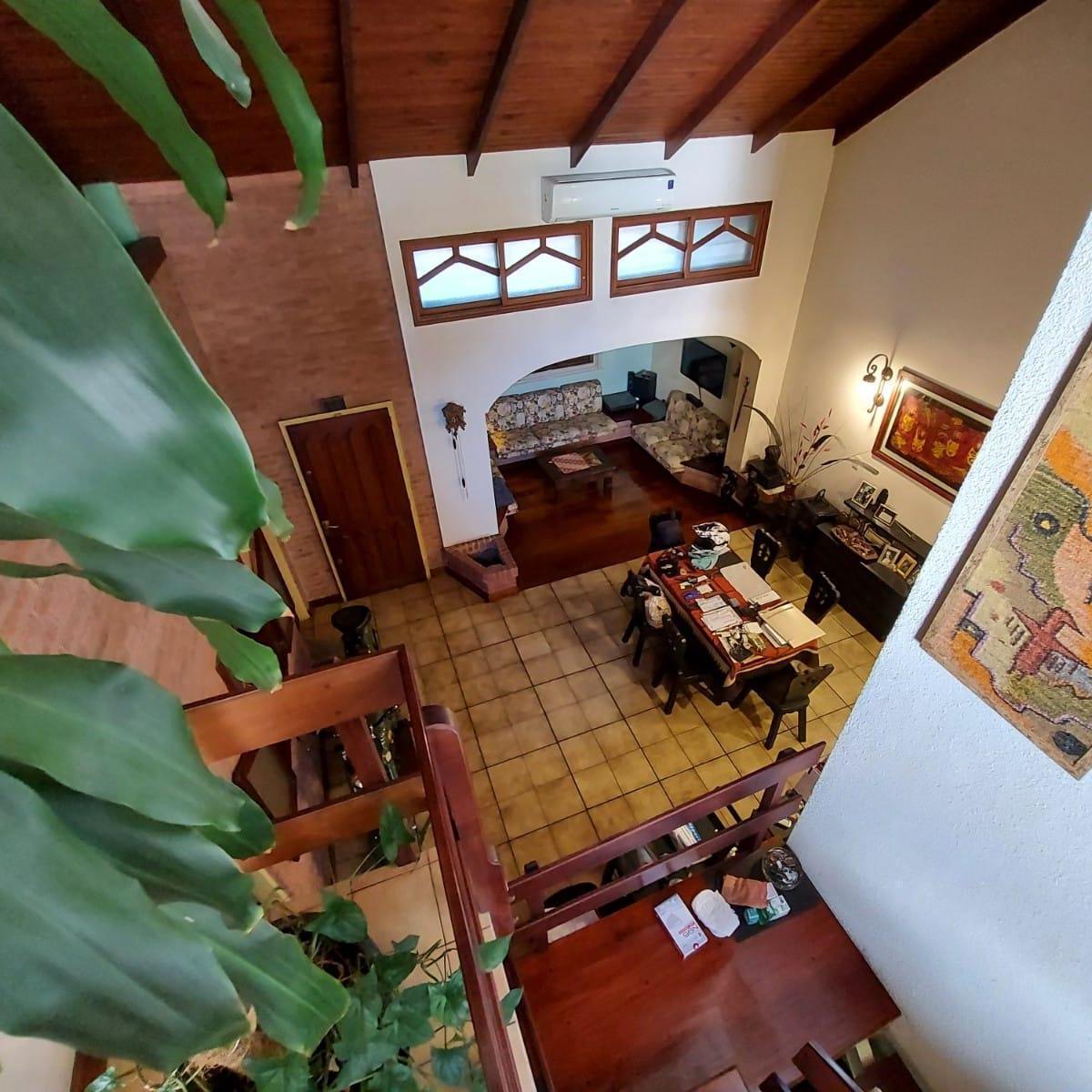 Casa en Venta en Floresta con Jardin y Cochera Lote Propio 2
