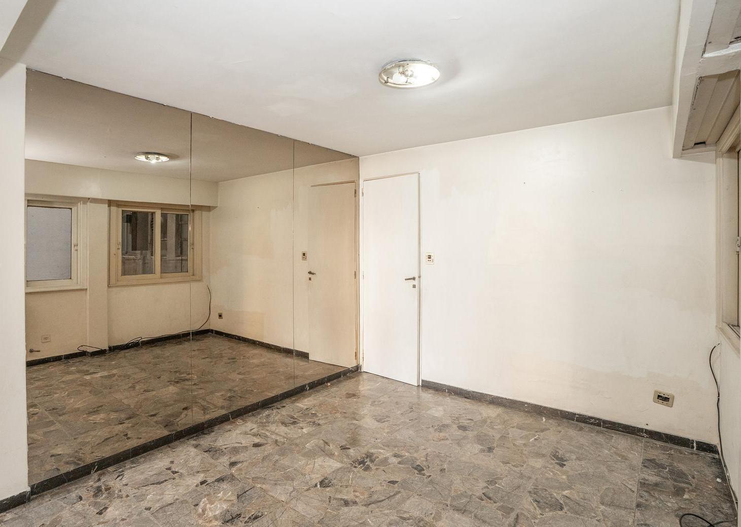 Foto de Venta de Departamento en Villa Crespo de 5 Ambientes y Dependencia, imagen 4