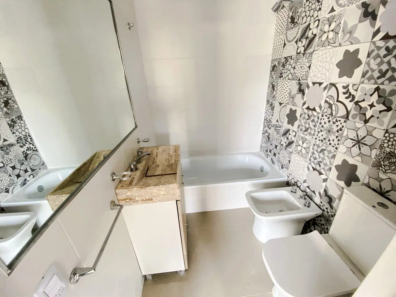Departamento de 2 ambientes en venta- Caseros 8