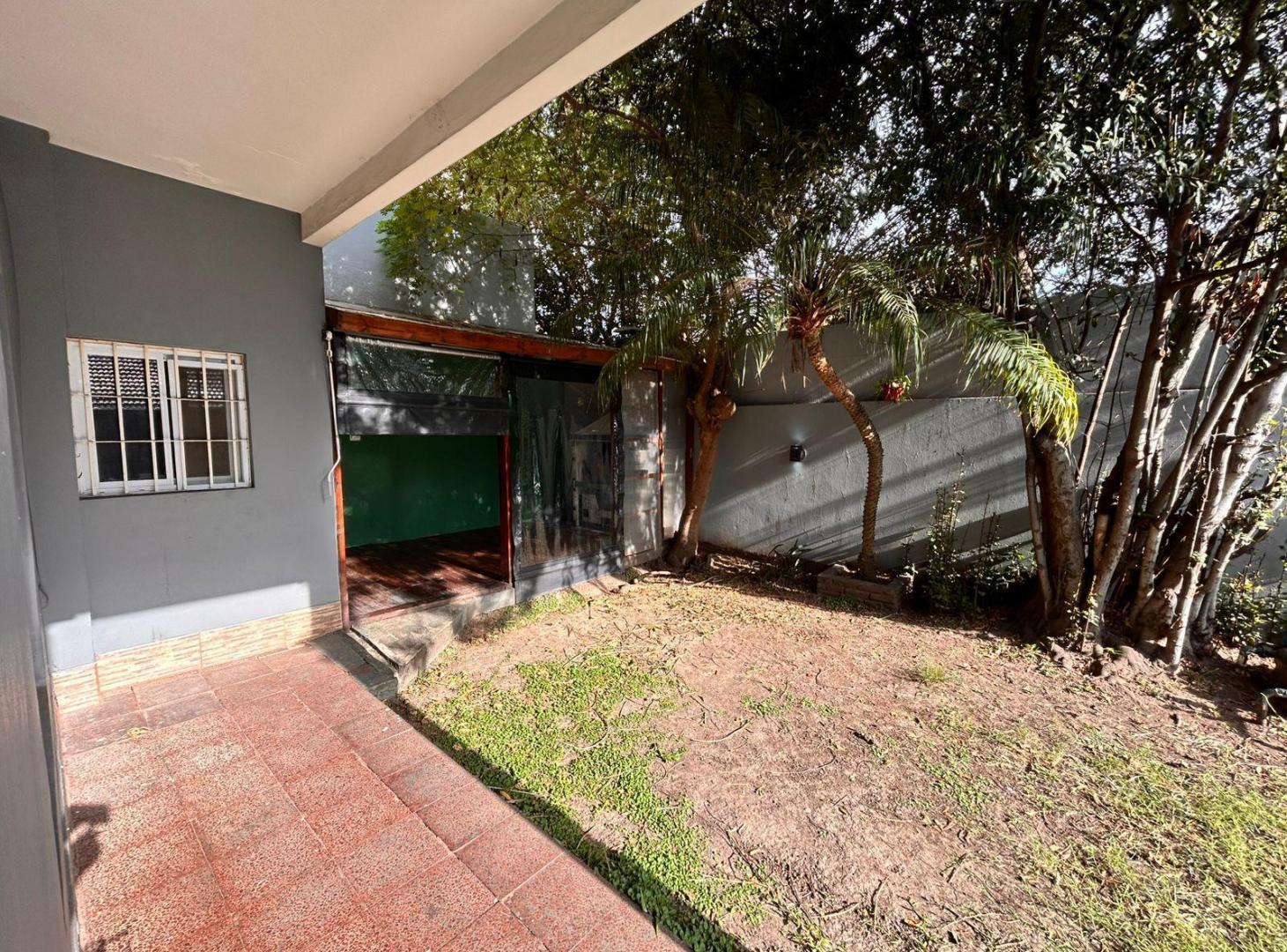 Foto de PH 3 ambientes con garage, quincho con parrilla y pileta, imagen 3