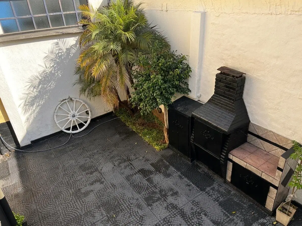PH 4 ambientes con patio y terraza 8