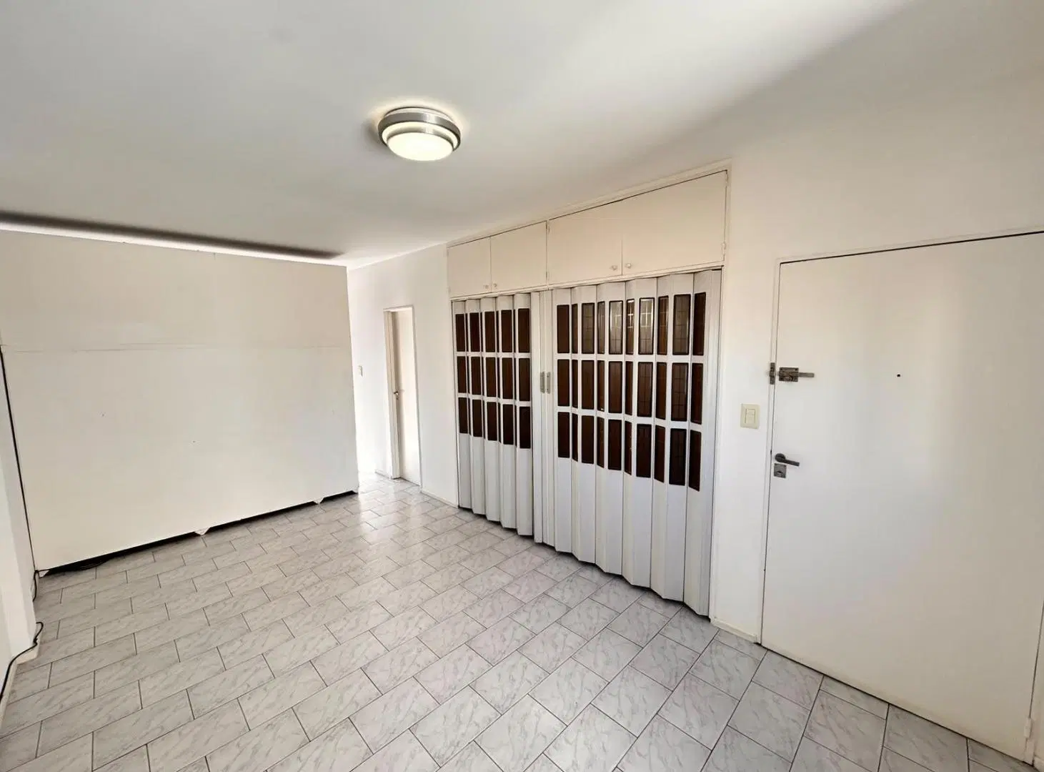 Departamento 1 AMB 1/2 con balcon a la calle - Centro de Santos Lugares 4