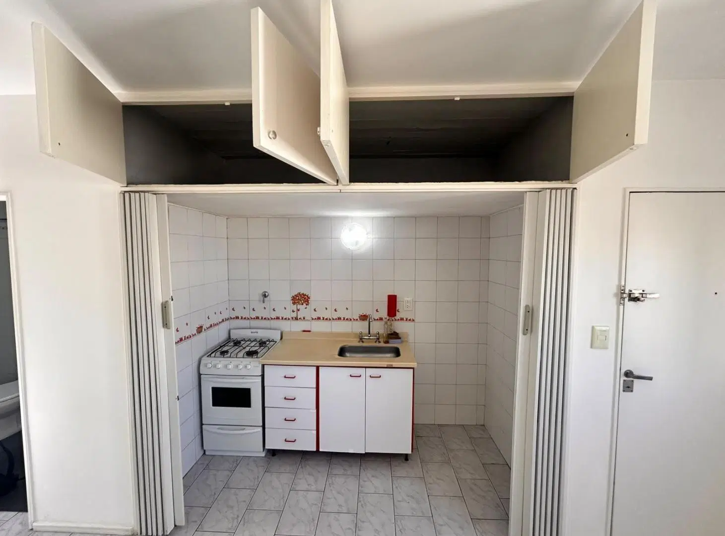 Departamento 1 AMB 1/2 con balcon a la calle - Centro de Santos Lugares 5