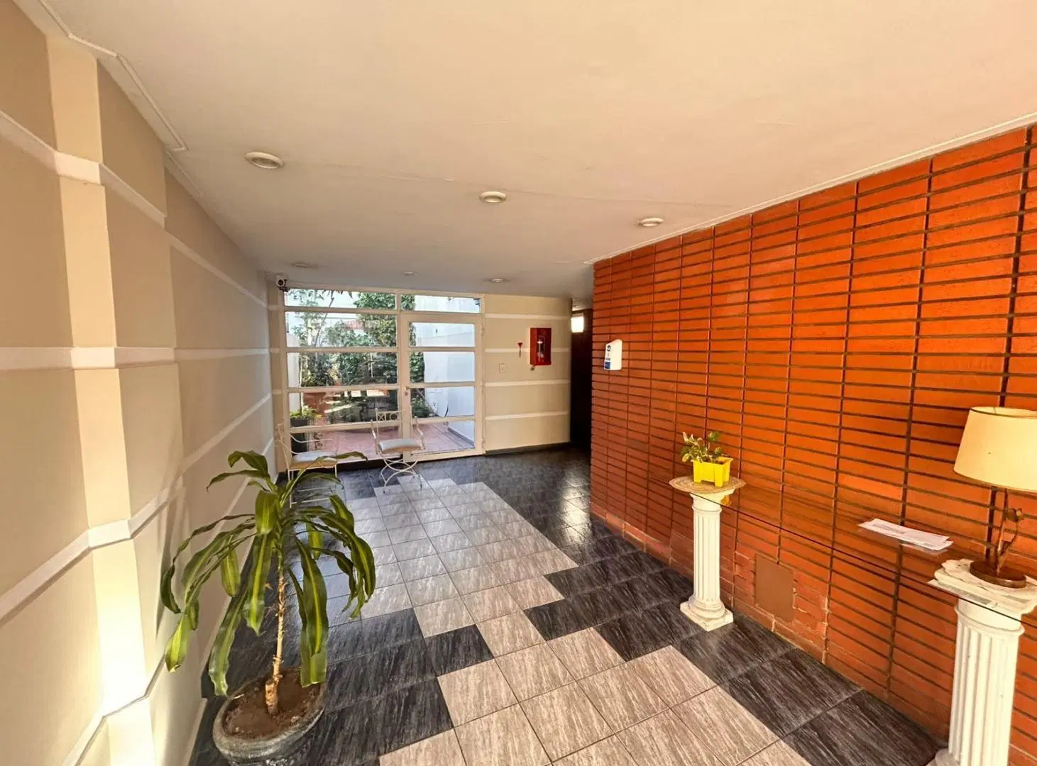 Departamento 1 AMB 1/2 con balcon a la calle - Centro de Santos Lugares 3