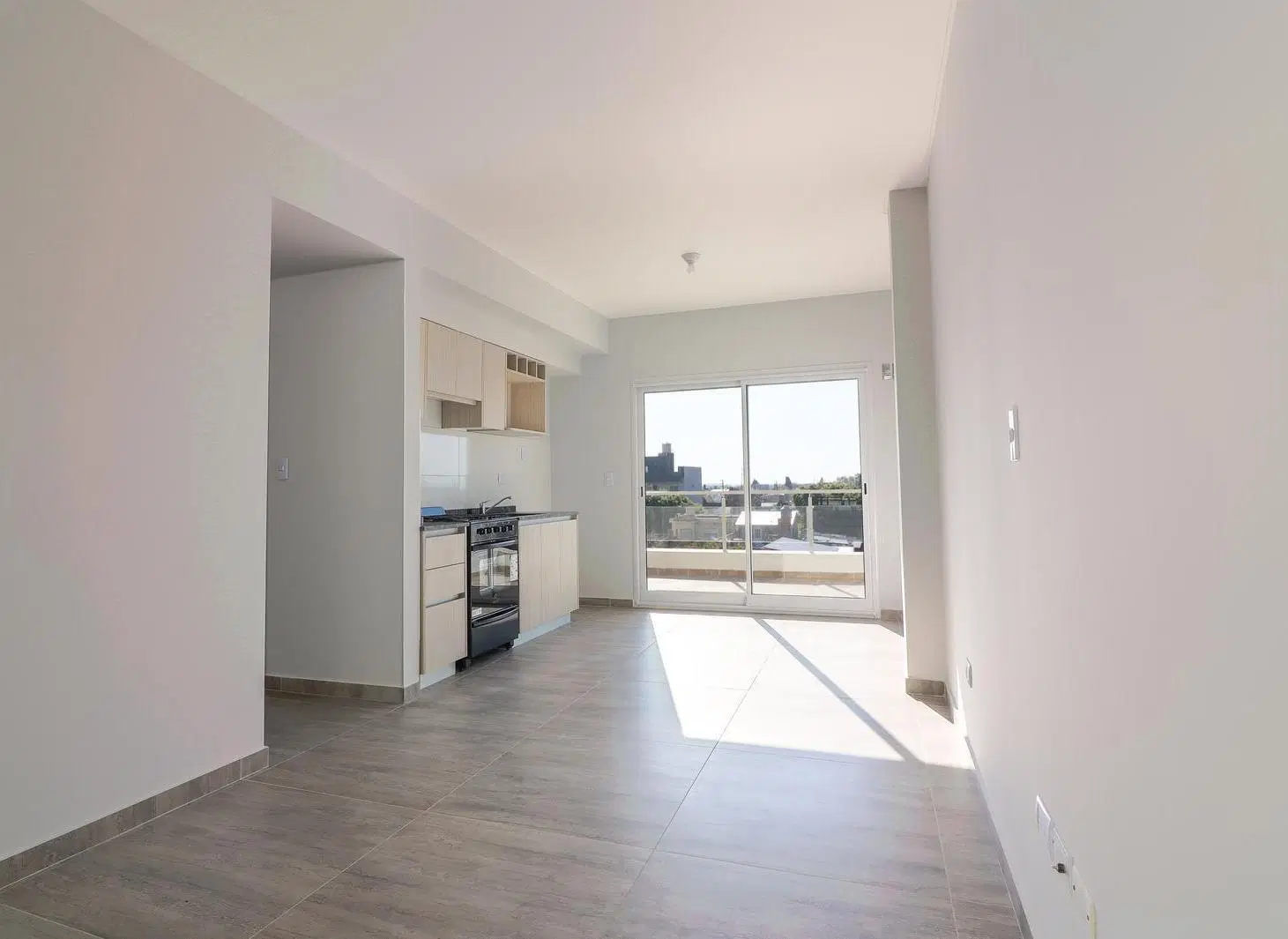 Excelente departamento 3 ambientes a estrenar al frente en Villa Ballester 4