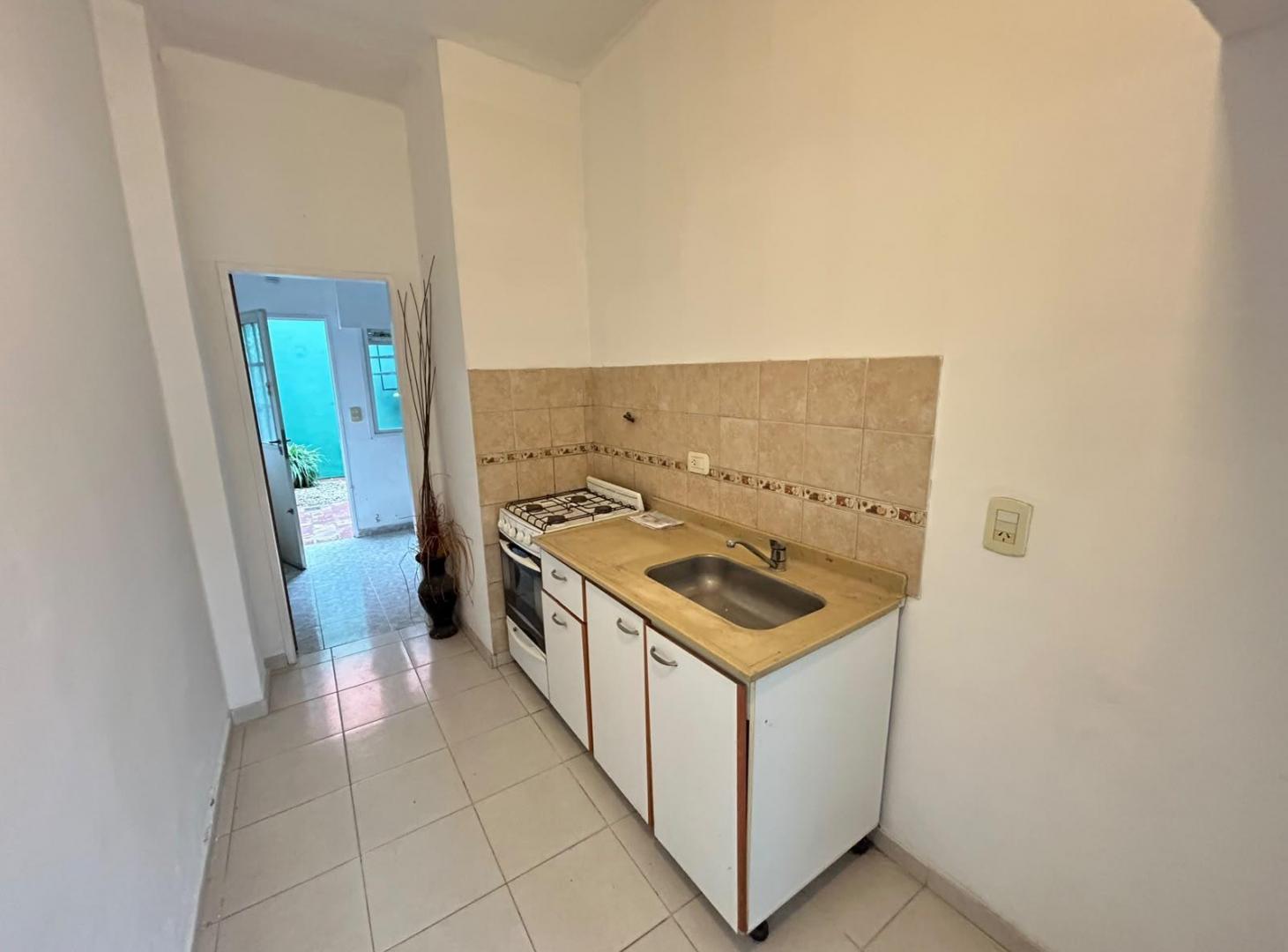 Foto de PH 2 ambientes al frente con patio y terraza, imagen 3