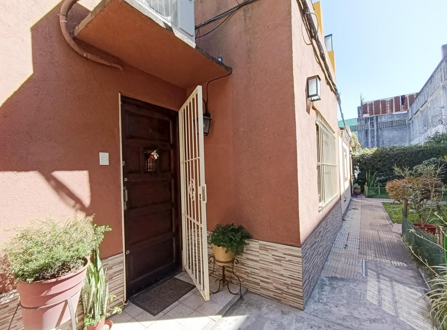 Foto de PH EN VENTA - VILLA LYNCH, imagen 4