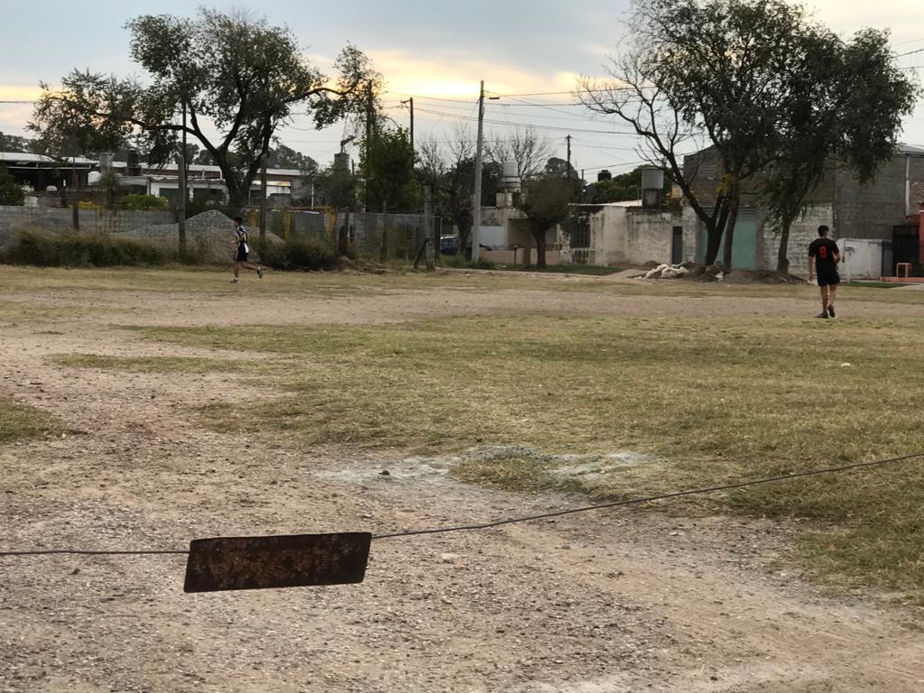 LOTE A LA VENTA A 50 METROS DE AV. FUERA AEREA