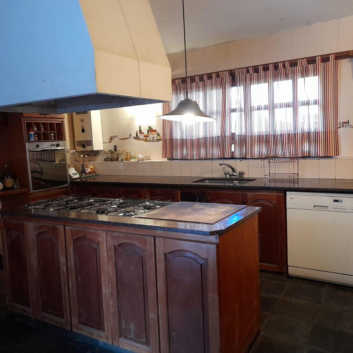 Foto de CASA QUINTA EN VENTA EN BARRIO GUINAZU, imagen 2