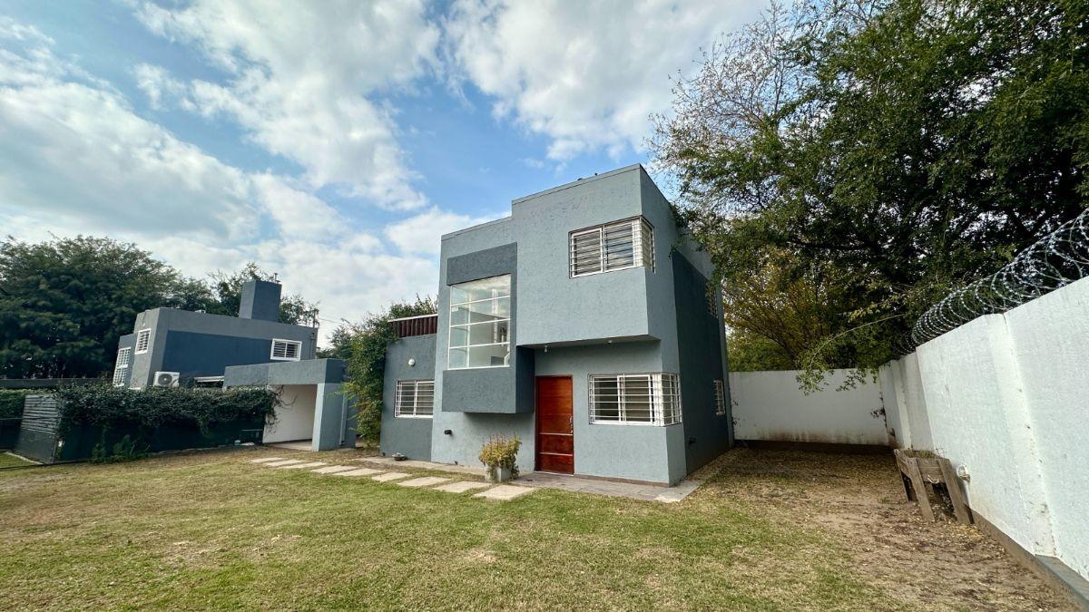 DUPLEX/CASA A LA VENTA EN VILLA ALLENDE – APTO CREDITO