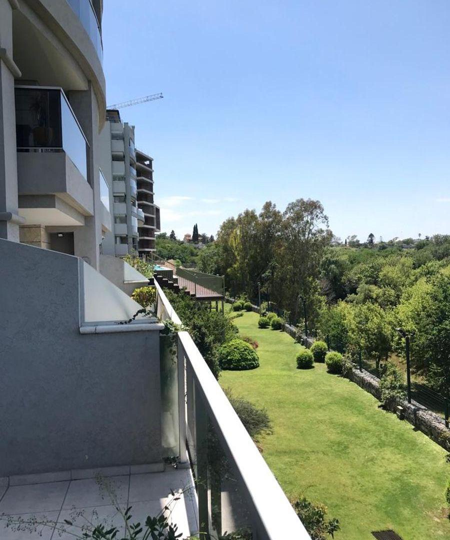 DEPARTAMENTO EN VENTA EN CONDOMINIO CHATEAU VILLAGE DE DOS DORMITORIOS