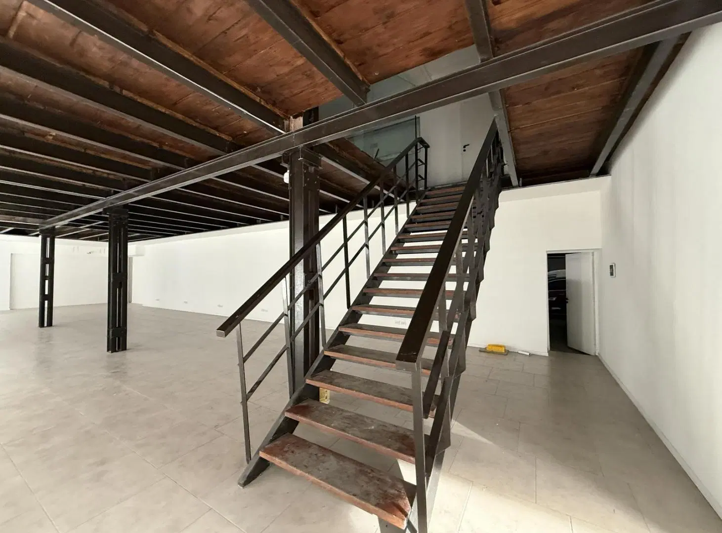 Alquiler local comercial 545 m2 con Cocheras | microcentro 1