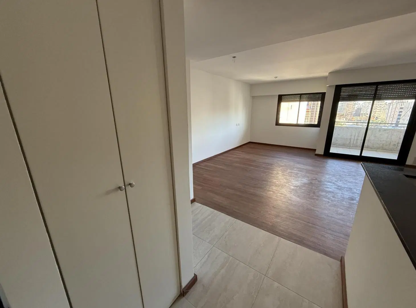 Venta depto 2 dormitorios con cochera - Barrio Martin 3