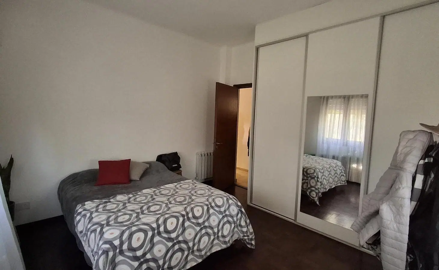 Casa 3 Dormitorios en Planta Baja VENTA - Alberdi 5